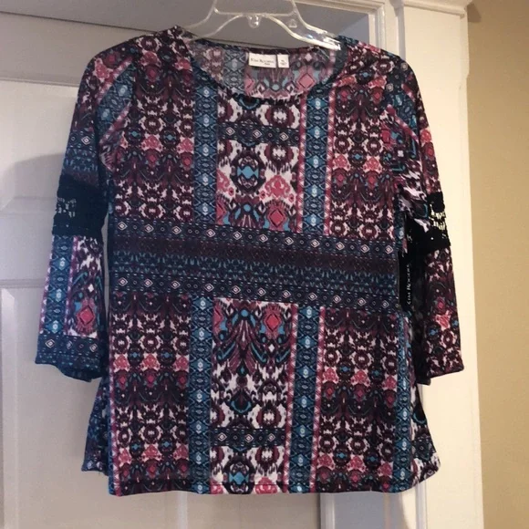 Kim Rogers 3/4 Sleeve Top. New - Picture 16 of 16